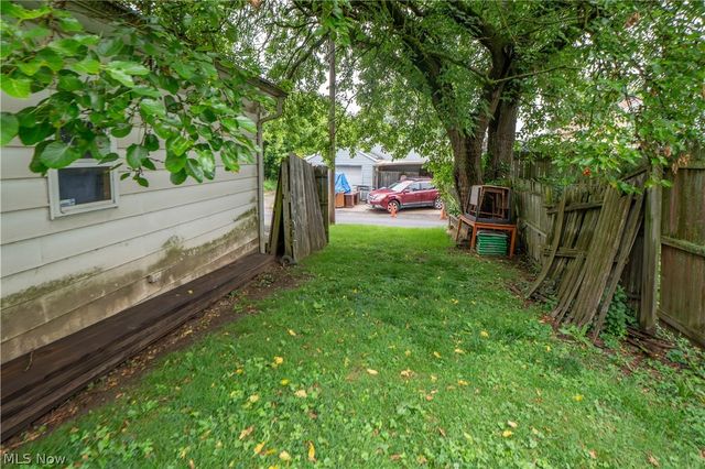 815 Broad Avenue NW, Canton, OH 44708