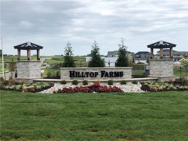 17168 S Laurelwood Street, Olathe, KS 66062