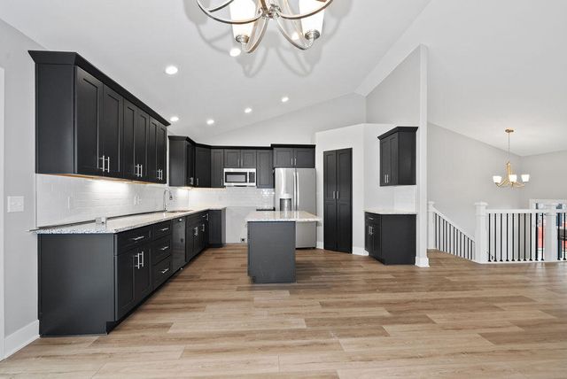 1318 SILVER Lane, Crescent, IA 51526