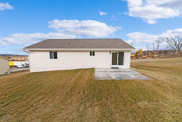 1318 SILVER Lane, Crescent, IA 51526