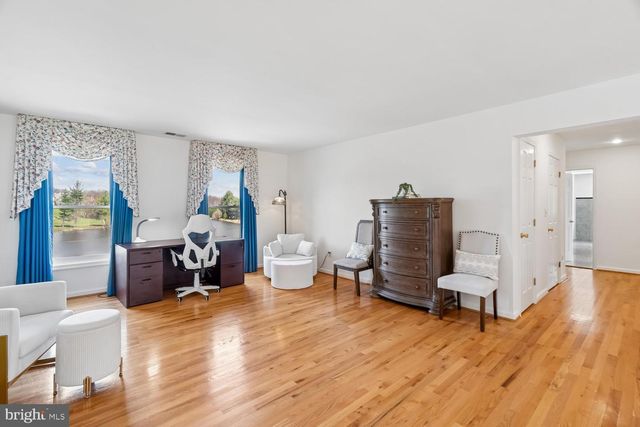 2950 HOBBS RD, Glenwood, MD 21738