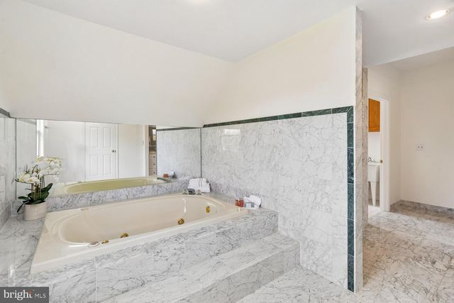 2950 HOBBS RD, Glenwood, MD 21738