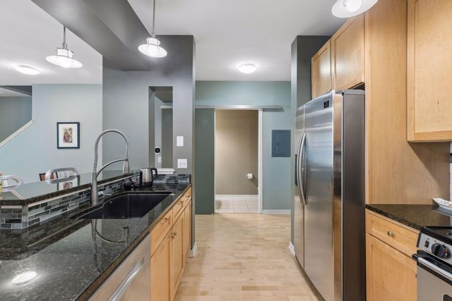 209 8th Street E 109, Saint Paul, MN 55101