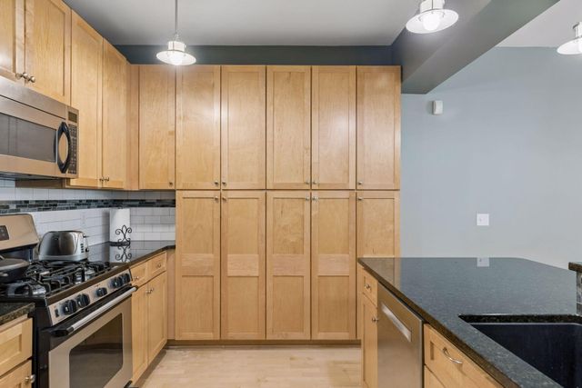 209 8th Street E 109, Saint Paul, MN 55101
