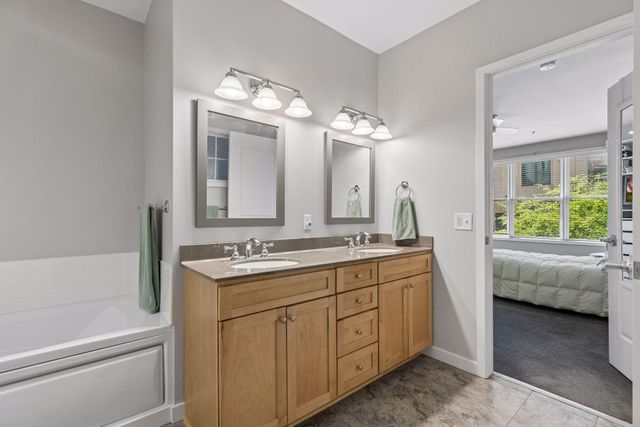 209 8th Street E 109, Saint Paul, MN 55101