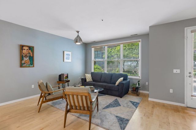 209 8th Street E 109, Saint Paul, MN 55101