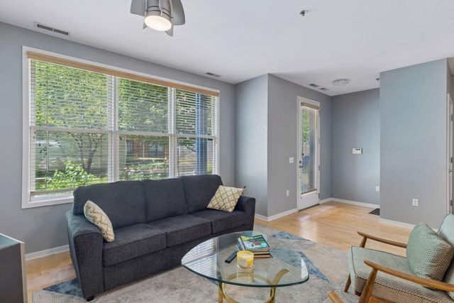 209 8th Street E 109, Saint Paul, MN 55101