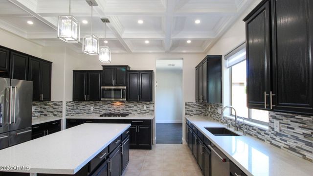 3937 E TAURUS Place, Chandler, AZ 85249