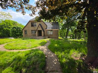 1530 NE GLEN OAK Avenue, Peoria, IL 61603