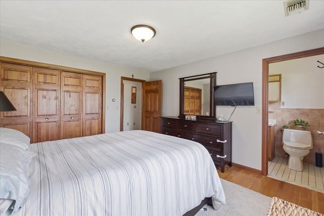 27 Feeney Road, Norwood, MA 02062