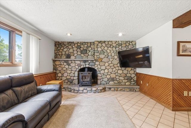 27 Feeney Road, Norwood, MA 02062