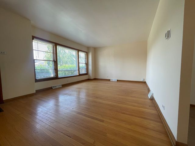 5819 S Narragansett Avenue, Chicago, IL 60638