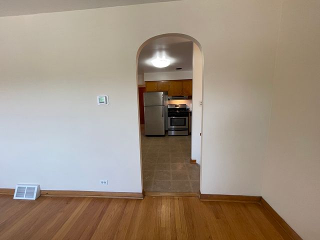 5819 S Narragansett Avenue, Chicago, IL 60638