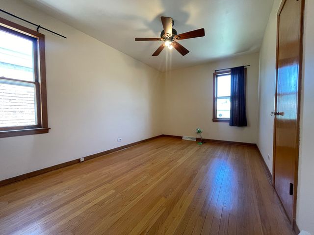 5819 S Narragansett Avenue, Chicago, IL 60638