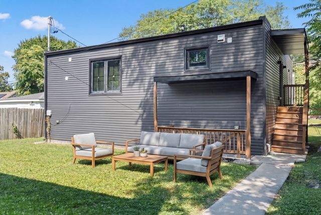 2307 Lake Street, Evanston, IL 60201