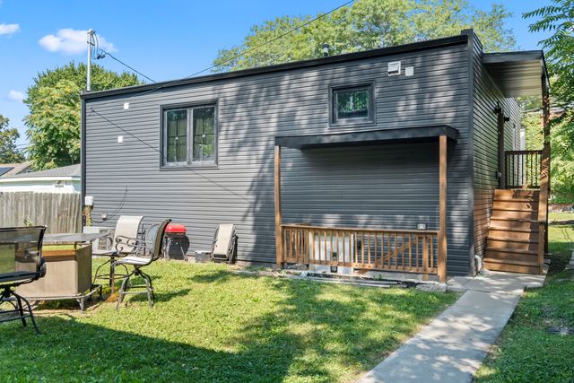2307 Lake Street, Evanston, IL 60201