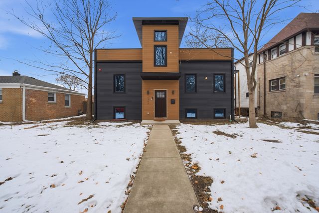 2307 Lake Street, Evanston, IL 60201