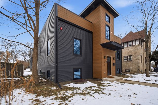 2307 Lake Street, Evanston, IL 60201