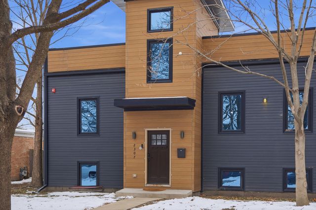 2307 Lake Street, Evanston, IL 60201