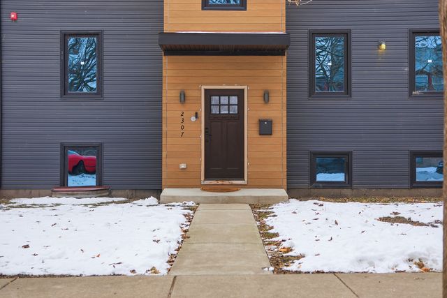 2307 Lake Street, Evanston, IL 60201