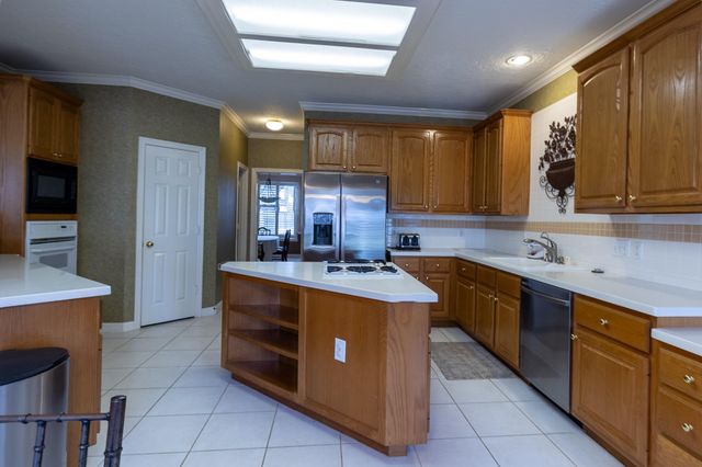 5718 Oakmoss Trail, Spring, TX 77379