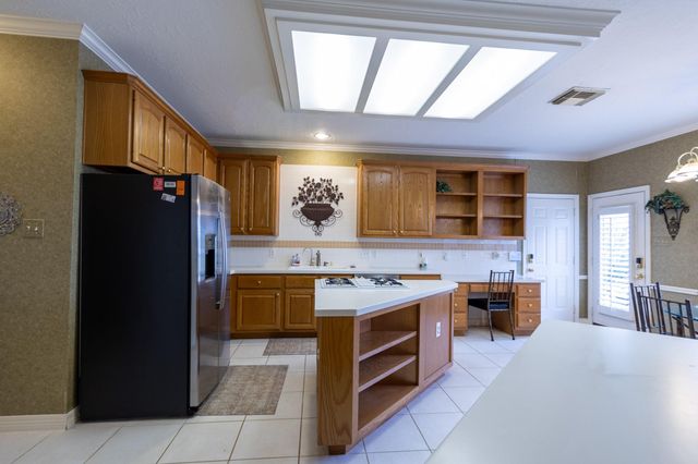 5718 Oakmoss Trail, Spring, TX 77379