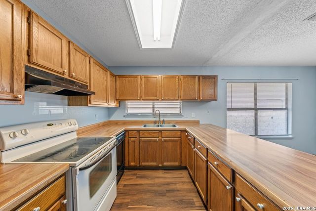 7919 Wayside Trail, San Antonio, TX 78244