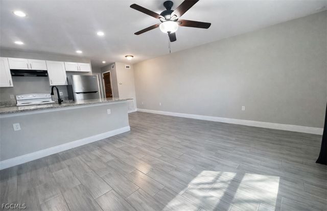 917 Freemont ST, Fort Myers, FL 33916