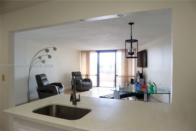 13951 Kendale Lakes Cir 310A, Miami, FL 33183