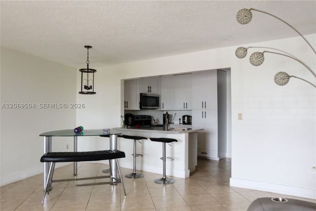 13951 Kendale Lakes Cir 310A, Miami, FL 33183