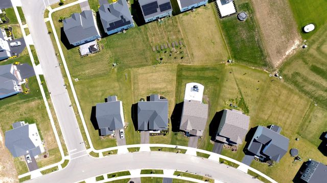 121 E Wind Road, Delaware, OH 43015