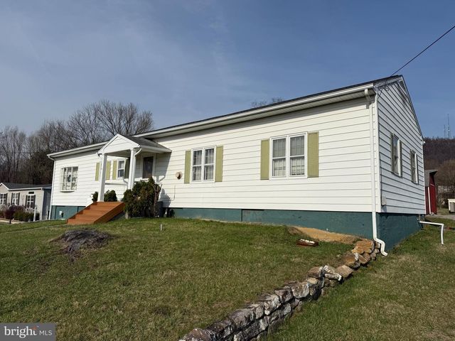 3467 POOR HOUSE RD, Martinsburg, WV 25403