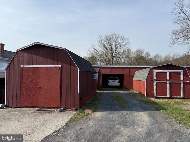 3467 POOR HOUSE RD, Martinsburg, WV 25403