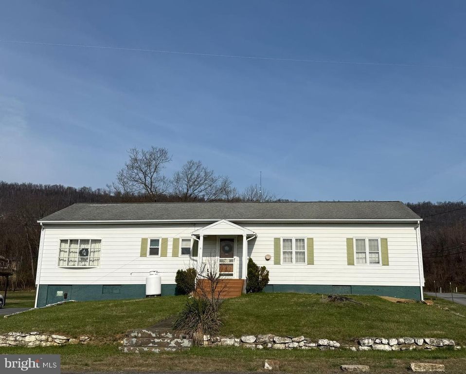 3467 POOR HOUSE RD, Martinsburg, WV 25403