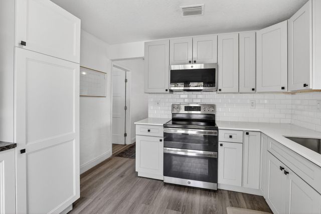 730 Cumberland Terrace, Davie, FL 33325