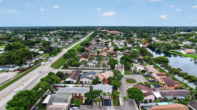 730 Cumberland Terrace, Davie, FL 33325