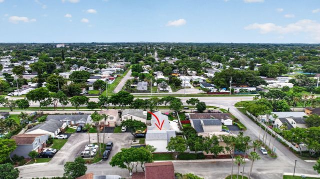 730 Cumberland Terrace, Davie, FL 33325