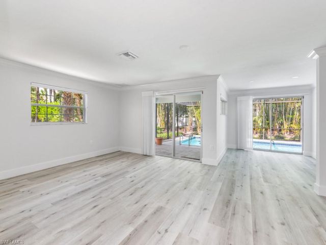 1131 Crayton RD, Naples, FL 34102
