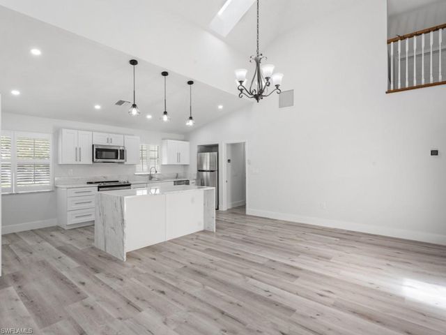 1131 Crayton RD, Naples, FL 34102