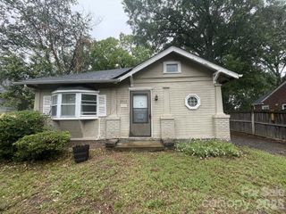 2616 Holton Avenue, Charlotte, NC 28208