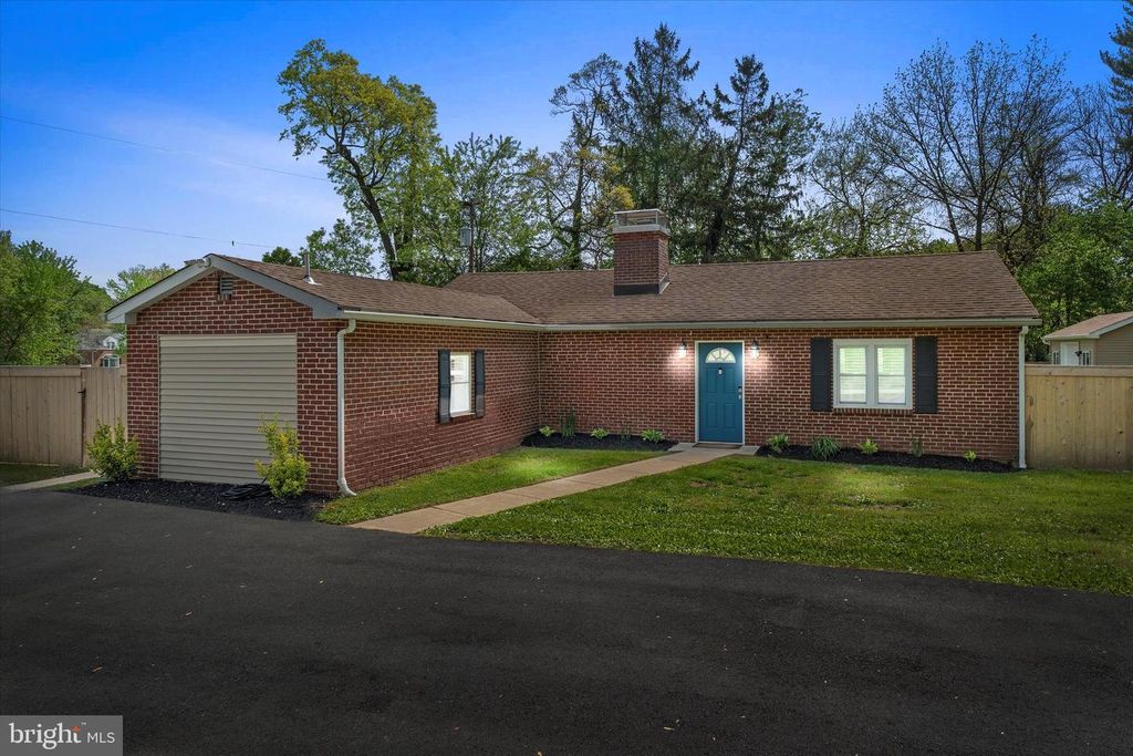 2304 MILLTOWN RD, Wilmington, DE 19808