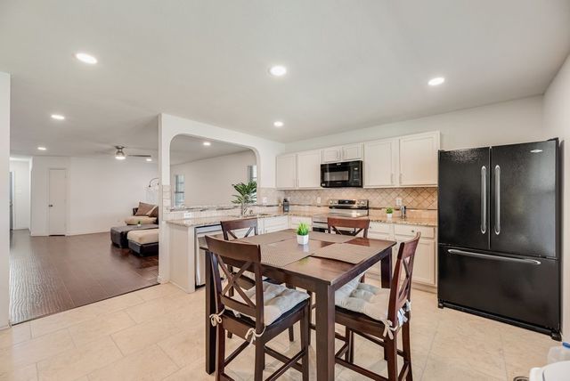 2201 Bradford Pear Drive, Little Elm, TX 75068