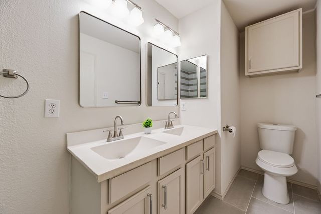 2201 Bradford Pear Drive, Little Elm, TX 75068