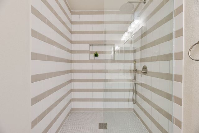 2201 Bradford Pear Drive, Little Elm, TX 75068