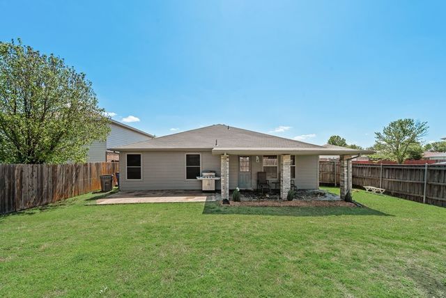 2201 Bradford Pear Drive, Little Elm, TX 75068