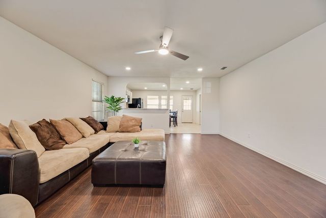 2201 Bradford Pear Drive, Little Elm, TX 75068