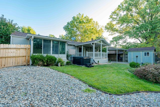 8702 McKenna Way, Louisville, KY 40291