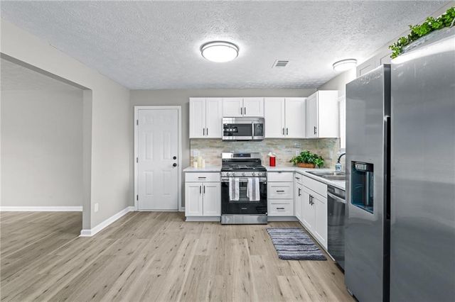 8160 Winewood Way, Riverdale, GA 30274