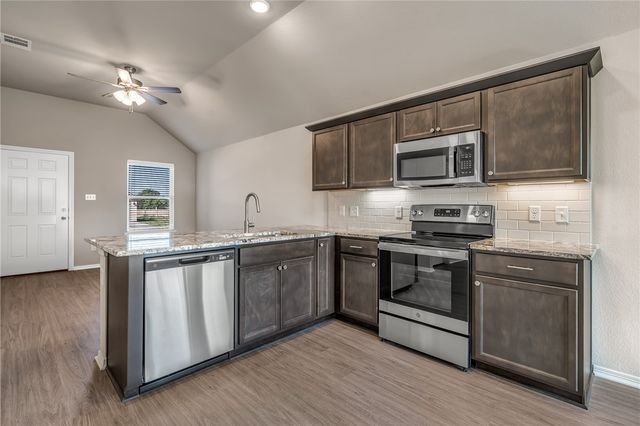 2789 Buccaneer Trail, Bryan, TX 77803