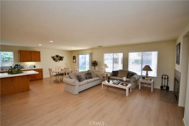 2725 S Buena Vista, Corona, CA 92882